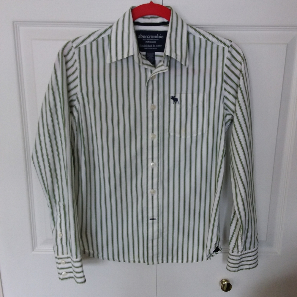 Abercrombie and Fitch boys shirt sz M